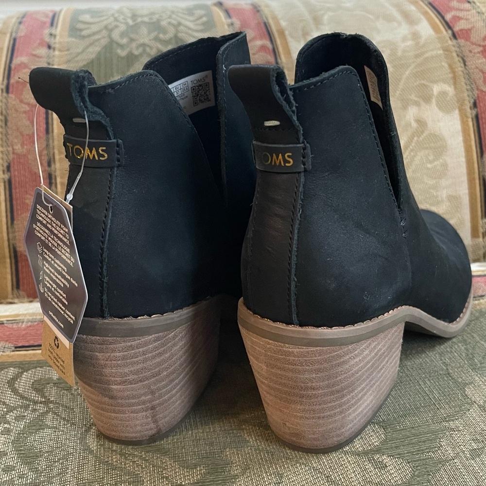 Toms Women's Everly Cutout Boots . Size 6.5 Women
N10-06 - Picture 4 of 8
